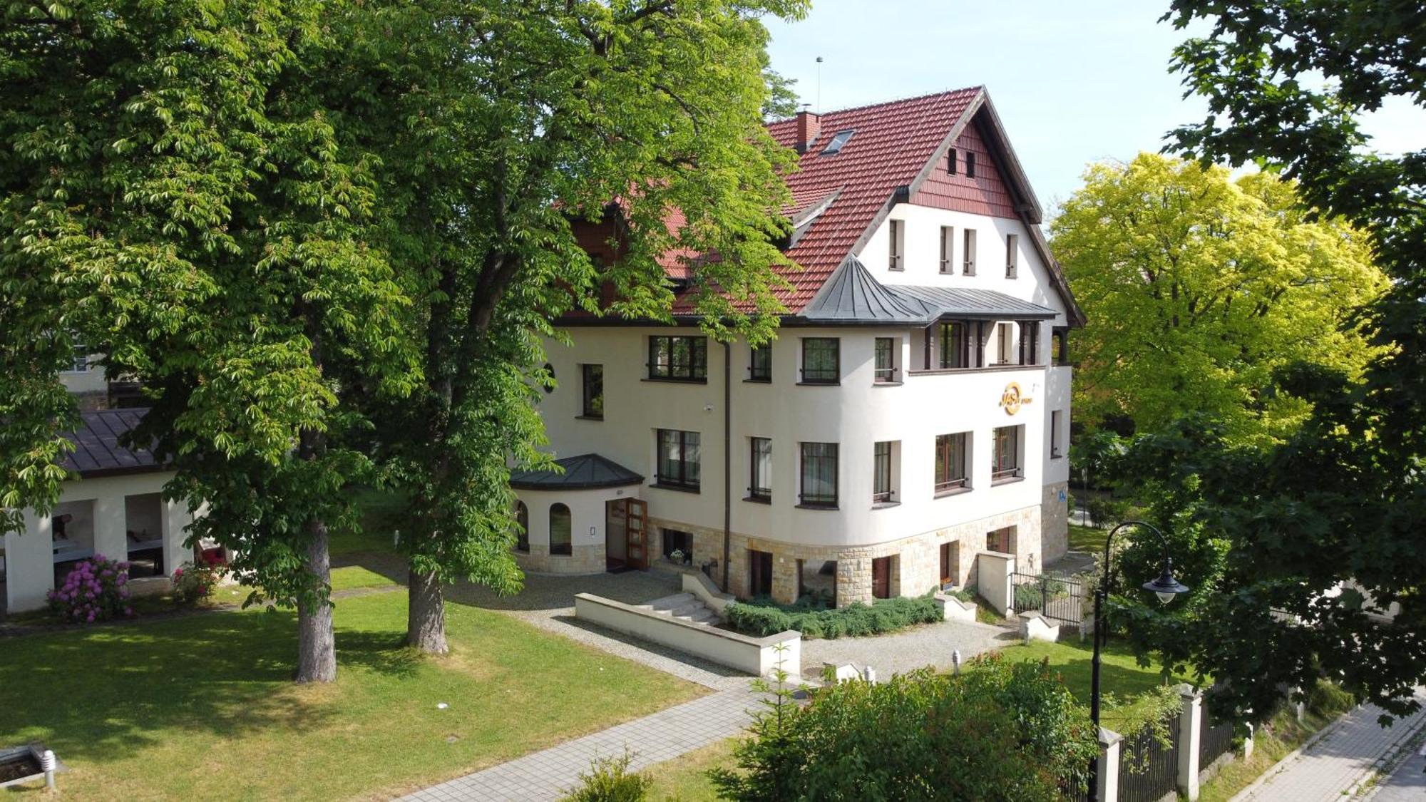 Jasny Dwor Hotel Polanica-Zdroj Bagian luar foto